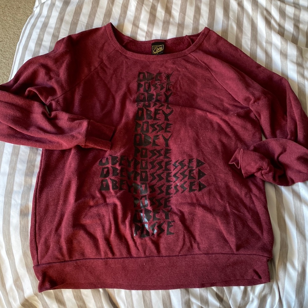 Obey sweater
